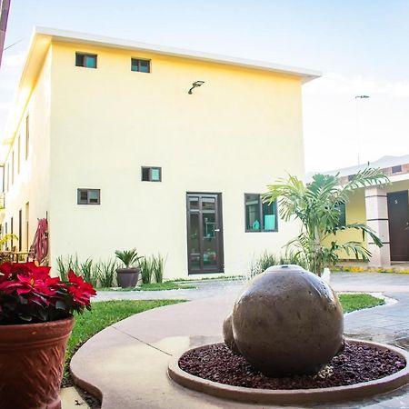 Hotel El Milagro 埃尔富埃尔特 外观 照片