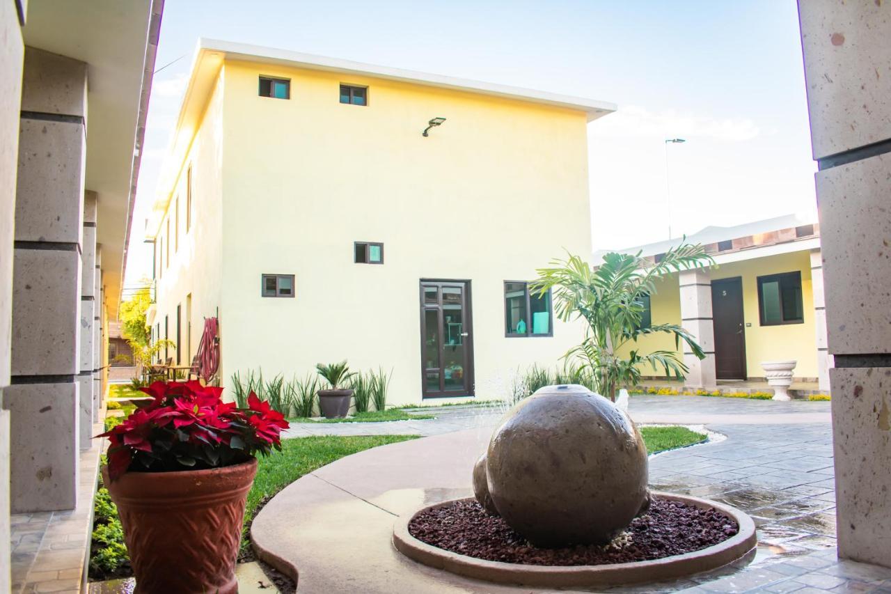 Hotel El Milagro 埃尔富埃尔特 外观 照片